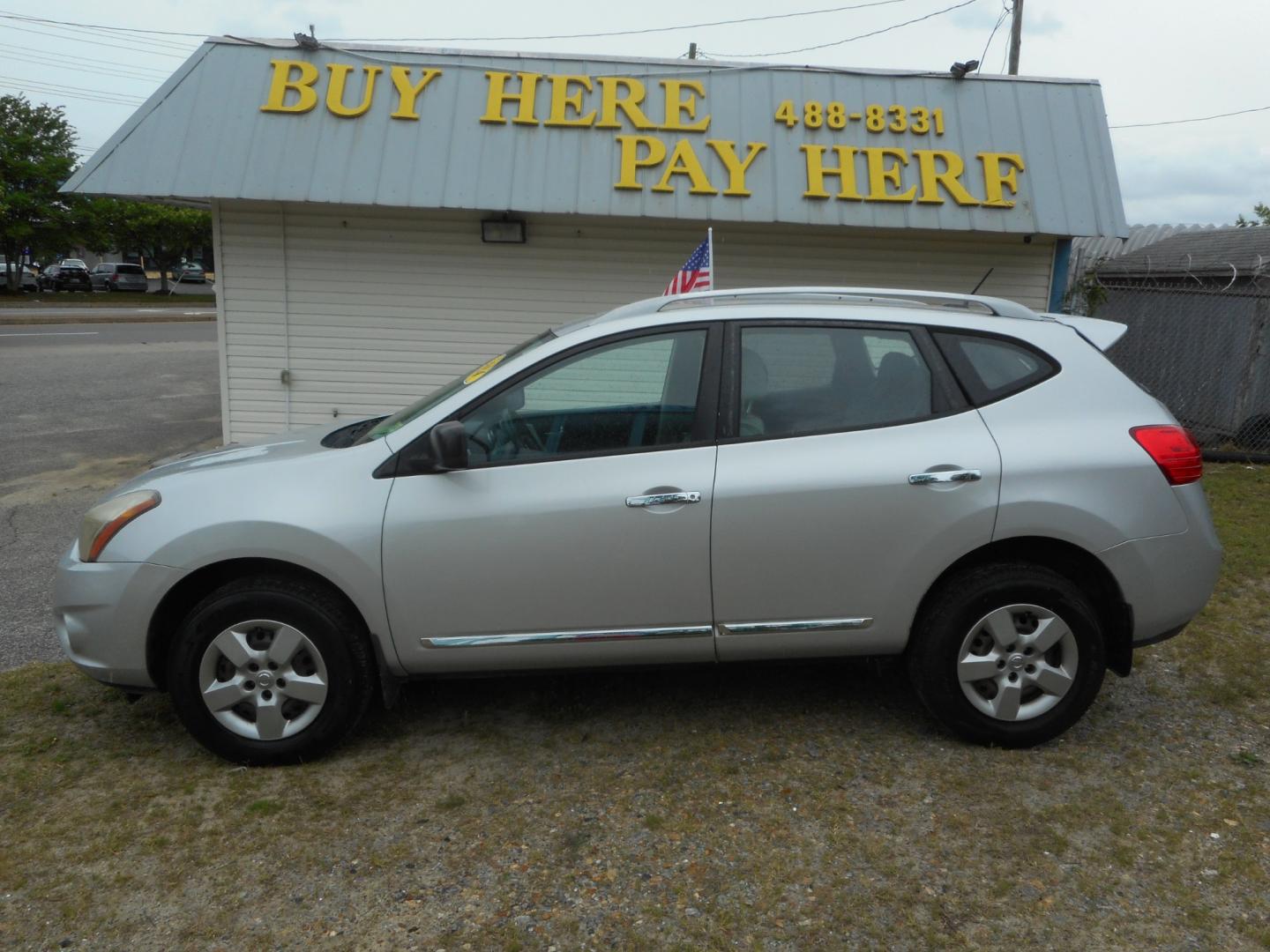 2014 Gray Nissan Rogue (JN8AS5MV4EW) , located at 2553 Airline Blvd, Portsmouth, VA, 23701, (757) 488-8331, 36.813889, -76.357597 - Photo#0